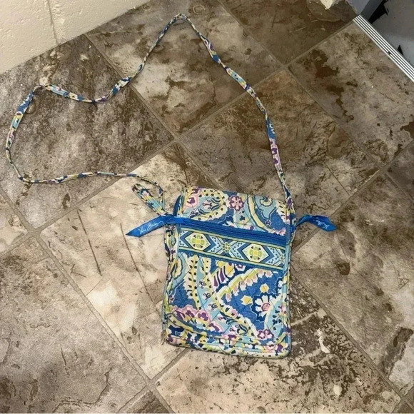 Women’s Vera Bradley Mini Hipster Capri Blue Retired Crossbody Wallet Mini Purse - Picture 4 of 13